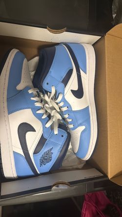 Jordan 1 mid