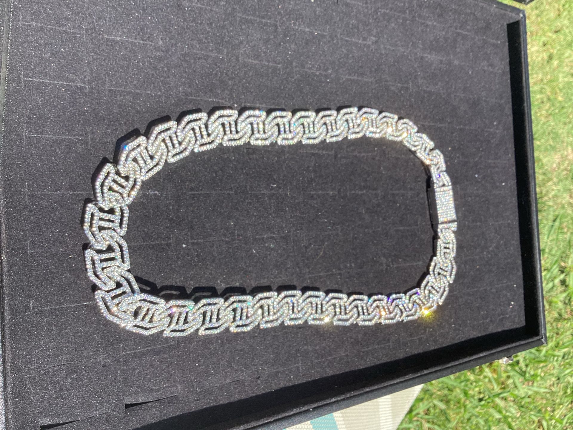 Men’s Chain Diamond Iced WOW