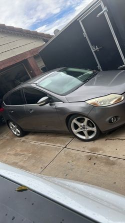 2014 ford focus part out