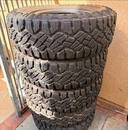 275/65/18 Goodyear vendo un set de llantas usadas excelente condiciones de vida las 4 ✅🤩I am selling a set of used tires, all 4 in excellent living c