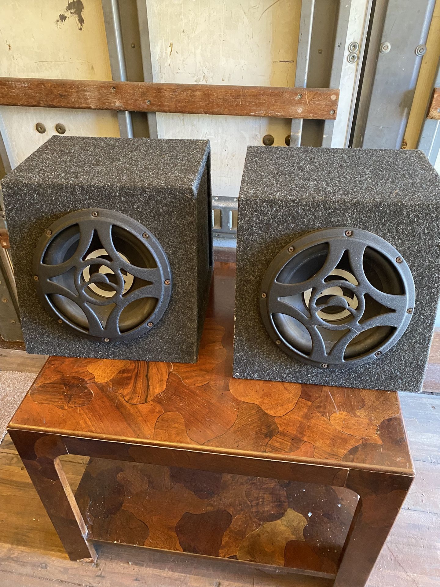 Speaker box