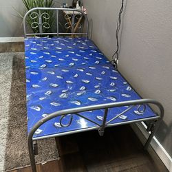 Hodedah Import Folding Bed, Twin, Silver