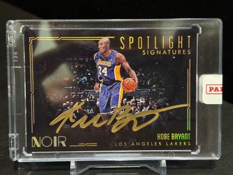 2017-18 Panini Noir Kobe Bryant Spotlight Signatures