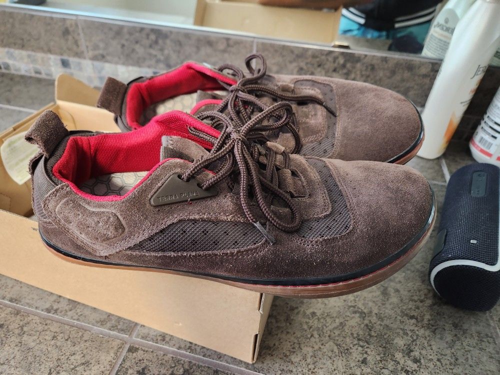 Vivobarefoot Terra Plana Size 42