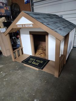 Extra large insulated outlet dog house