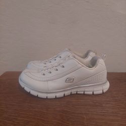 Skechers Sport Women's Elite Class Fashion Sneakers 
Women's Size 6