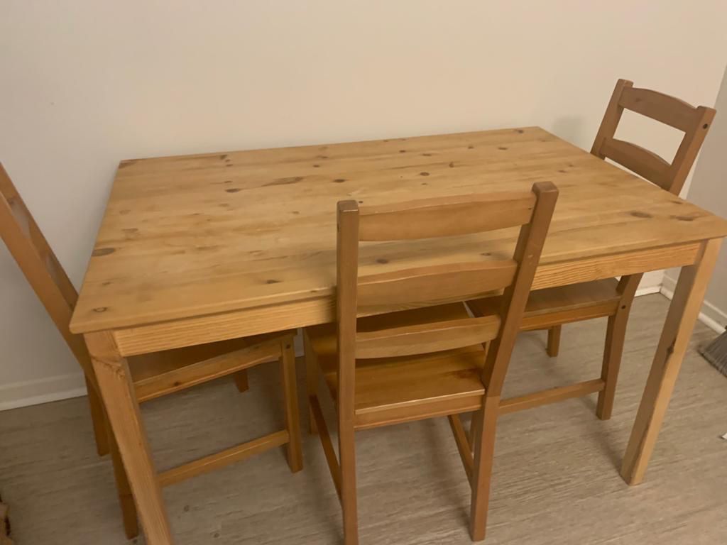Kitchen table with 3 chairs