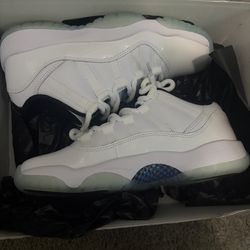 Jordan 11  size 6