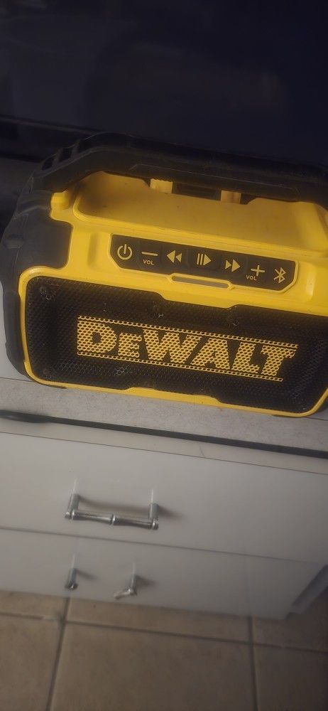 DEWALT BLUETOOTH 