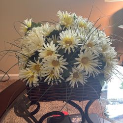 Basket Of Fake Daisies 