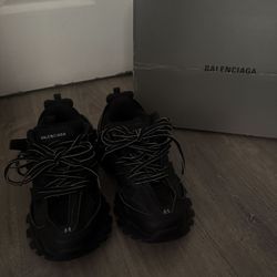 BALENCIAGA TRACKS