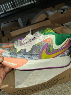 Nike shoes
