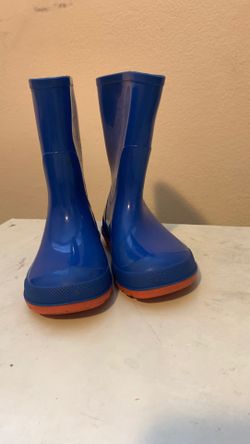 Rain boots 7-8 c