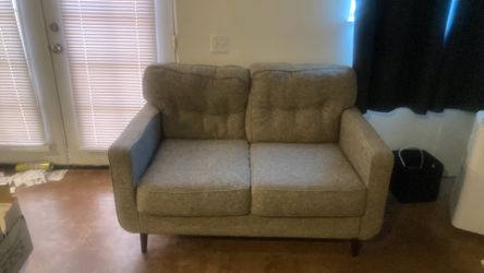 Free Love Seat