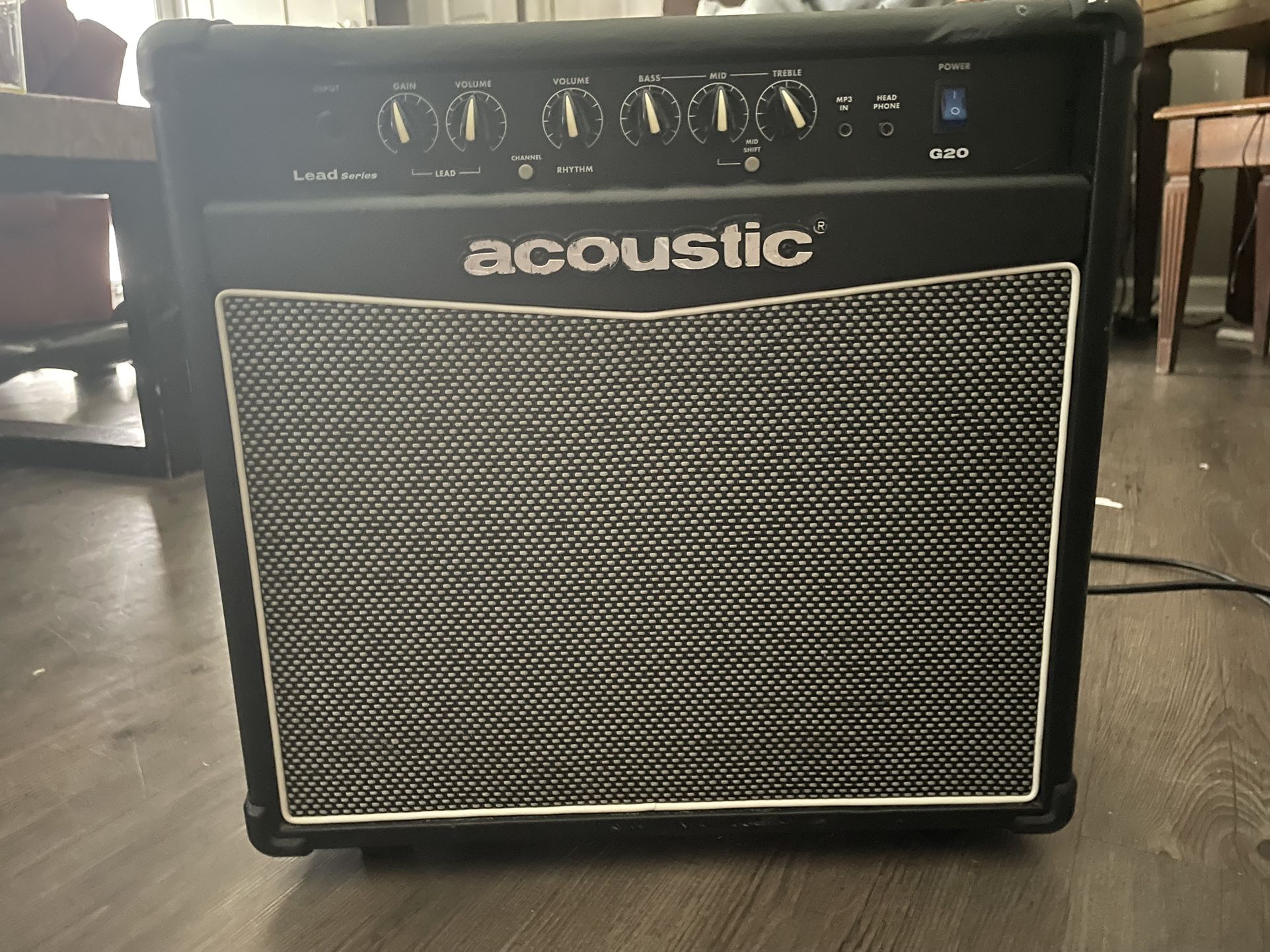 Guitar amp