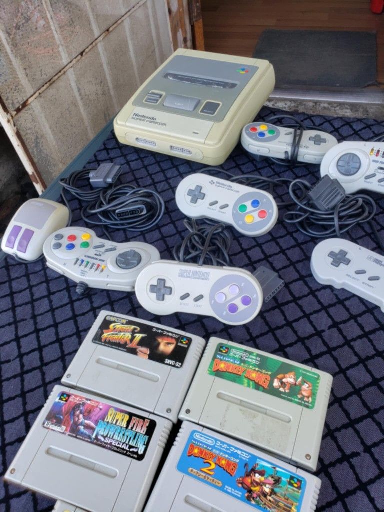 Nintendo Famicom Rare Retro Gaming Console Japan version with 5 Great Games & 6 Controller & 1 Mouse $300! Brand new cables all around. $300! Or close