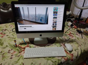 Apple iMac 2011  desktop 