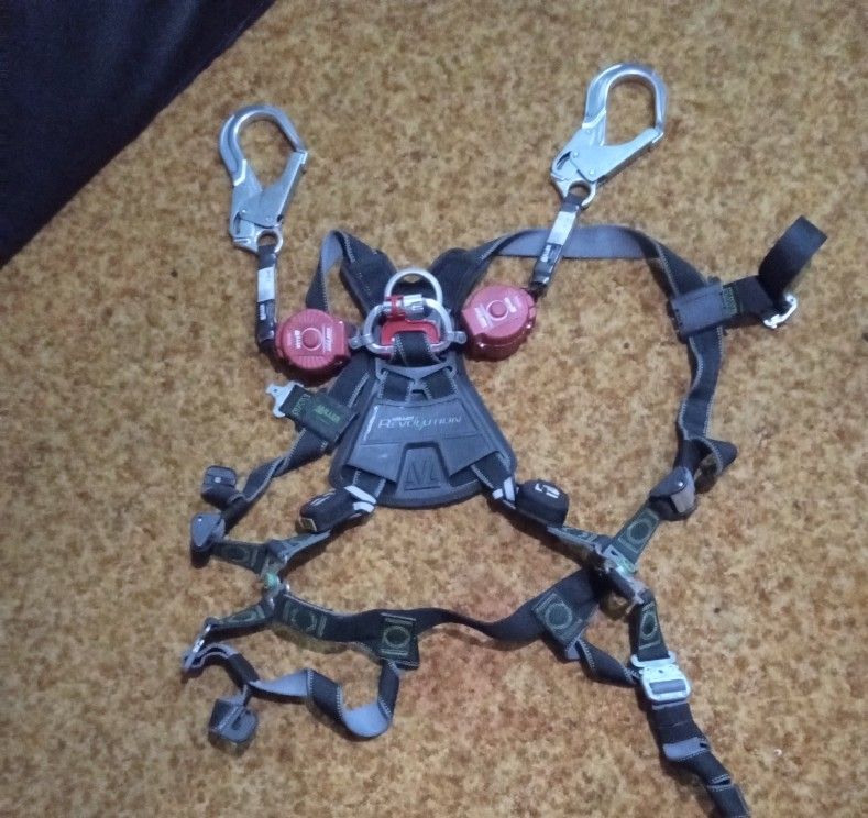 Miller Revolution 9 Personal Fall Arrestor Harness