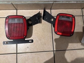 🚗 Ford Truck Tail Lights (OEM) – Part #6C34-13404-AA
