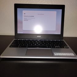 Acer 2022 11.6" IPS Ultra-Light Chromebook – GREAT CONDITION (CHARGER INCLUDED!)