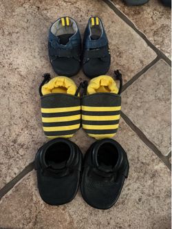 Newborn shoes $10 Together