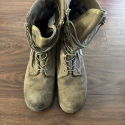 USMC 10.5 R Men’s Belleville Boots
