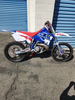 2000 Yz250