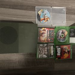 Xbox 1 No Wires Nor Controllers 