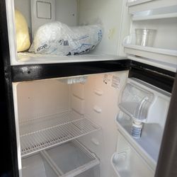 Frigidaire Fridge 