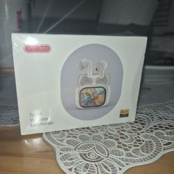 Live Language Translating  Bluetooth Earbuds