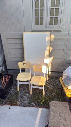Kids table
