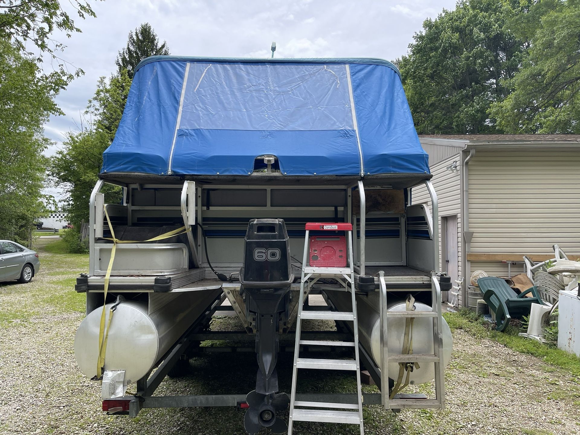 24 foot pontoon boat