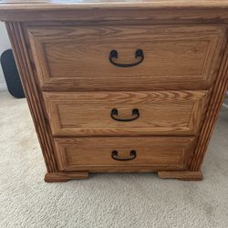 0ak dresser --- There's 2 Of Them $40 Each 