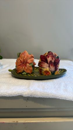 Tommy Bahama Salt And Pepper 