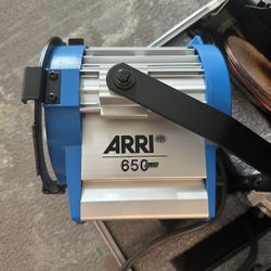 Arri 650 Plus 3-light Kit
