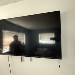 📺 55” Flat Screen TV – Works Great!