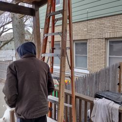 8 Ft. Husky Fiberglass Ladder.