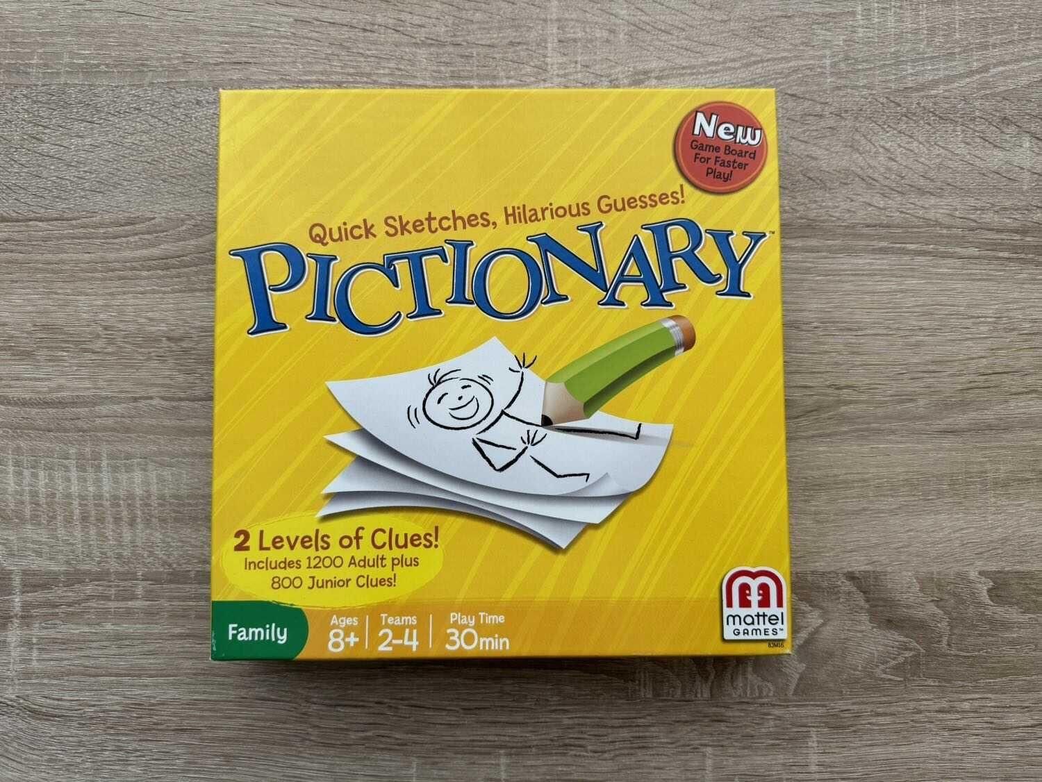 Pictionary Family (Adult + Junior Clues