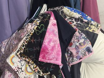 2x Scrub Tops