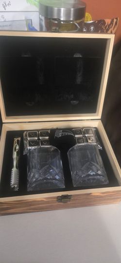 Alcoholic beverage set