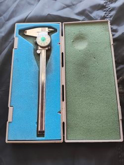 Dial Caliper with Carrying Case