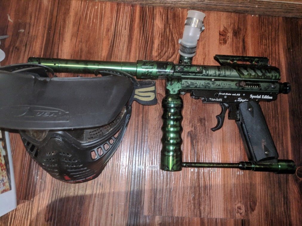Paintball Gun & Gear