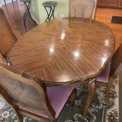 Dining Table & 6 Chairs