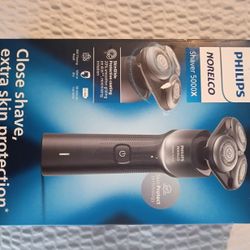 Norelco Portable Shaver 