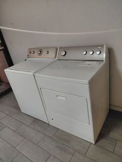 Old-school Washer & Gas Dryer Set