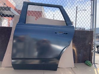 Left Rear door Chevy Tahoe, GMC Yukon 2021-24