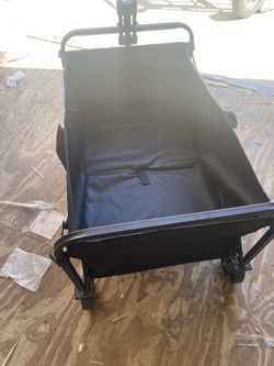 Folding Wagons Medium Size 27”x16” $25 Firm Se Habla Español 
