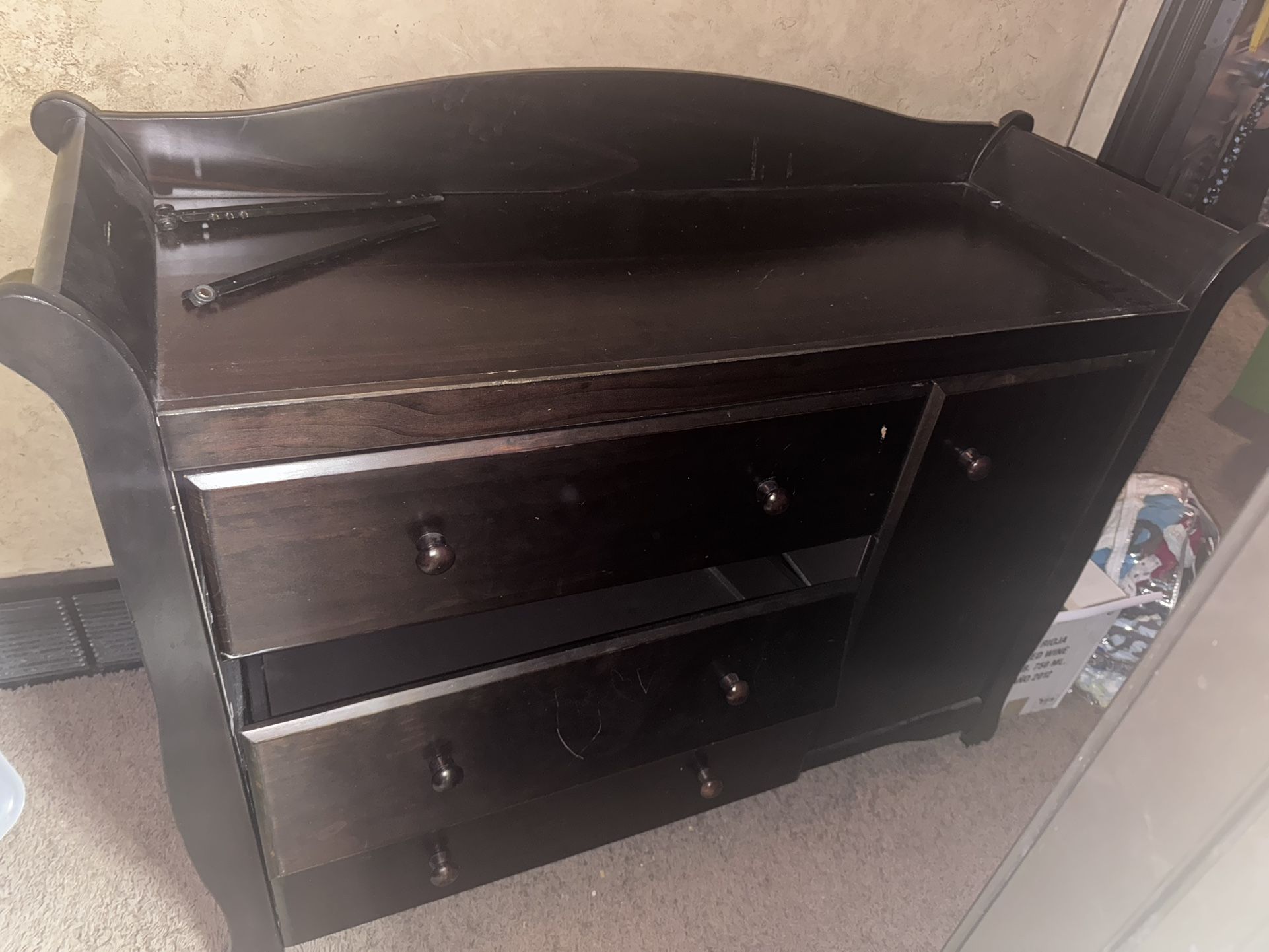Baby Dresser/ Changing Table