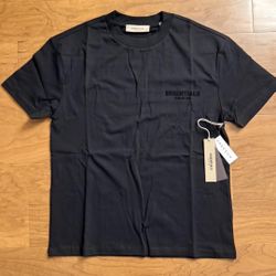 Essentials t-shirt “stretch limo” sizes M & L