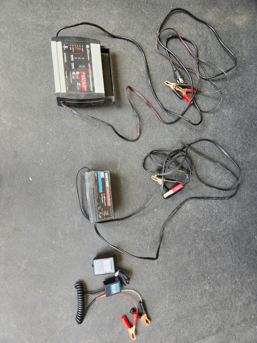 car battery charger
#1
12, 6V changeable
#2
12, 6V changeable
#3
13.2V DC output
3 for $30